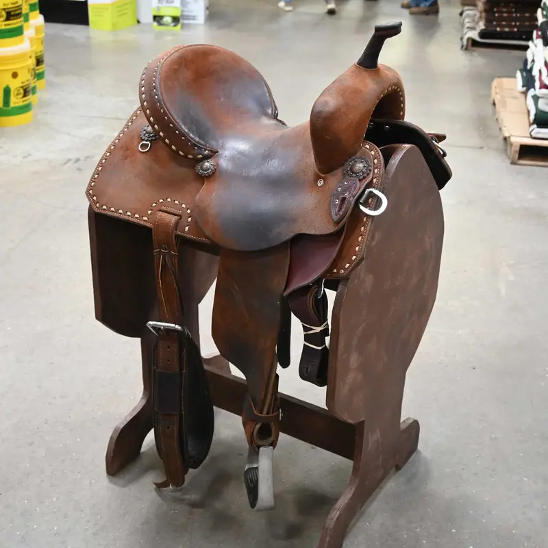 13" USED DOUBLE J THE LEGEND BARREL SADDLE