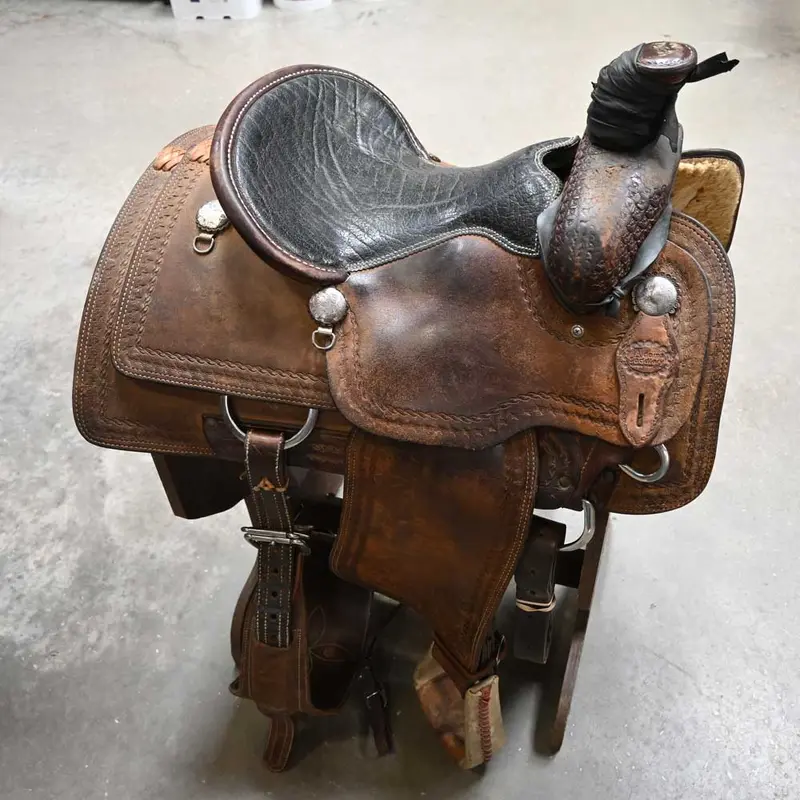 14" USED ADAMS ROPING SADDLE