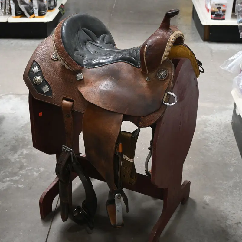 14" USED SHILOH LINDZ SERIES BARREL SADDLE