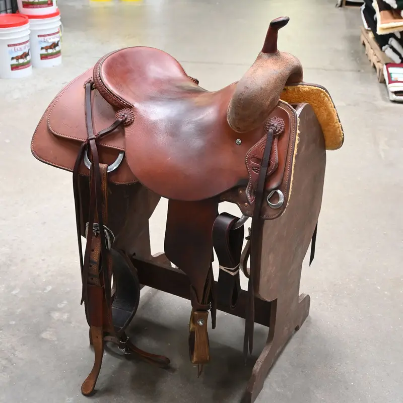 17" USED JEFF SMITH CUTTING SADDLE