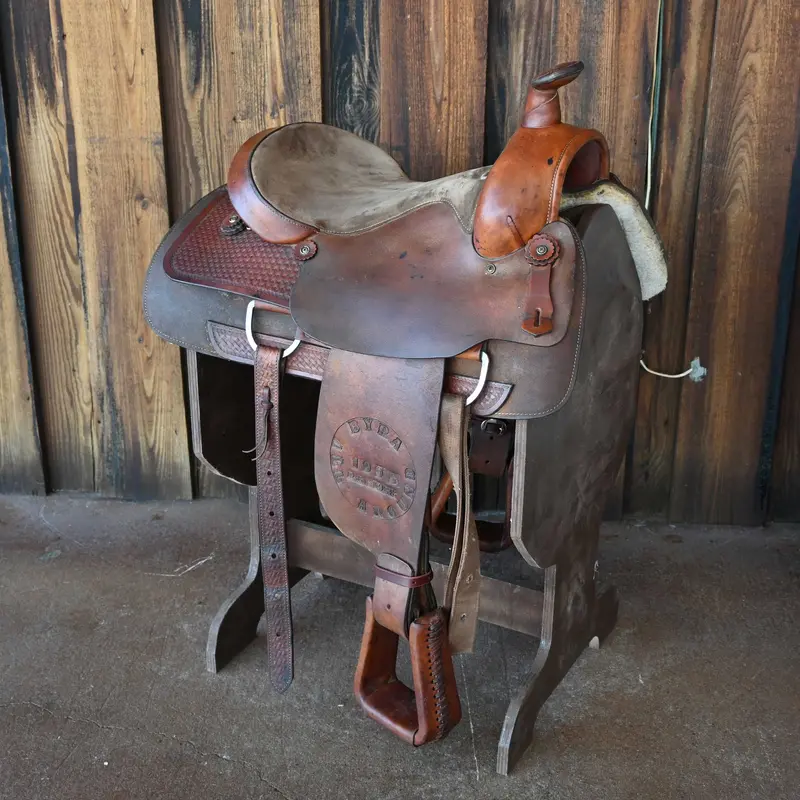 15" USED BIG HORN TRAIL SADDLE