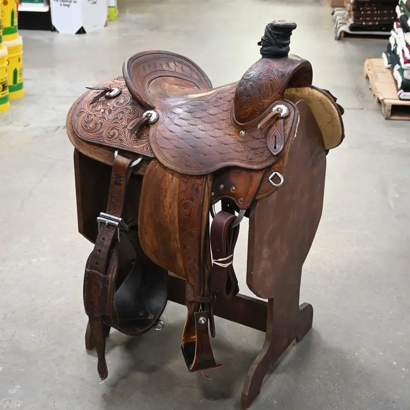 14.5" USED WAYLON WIKE TEAM ROPING SADDLE