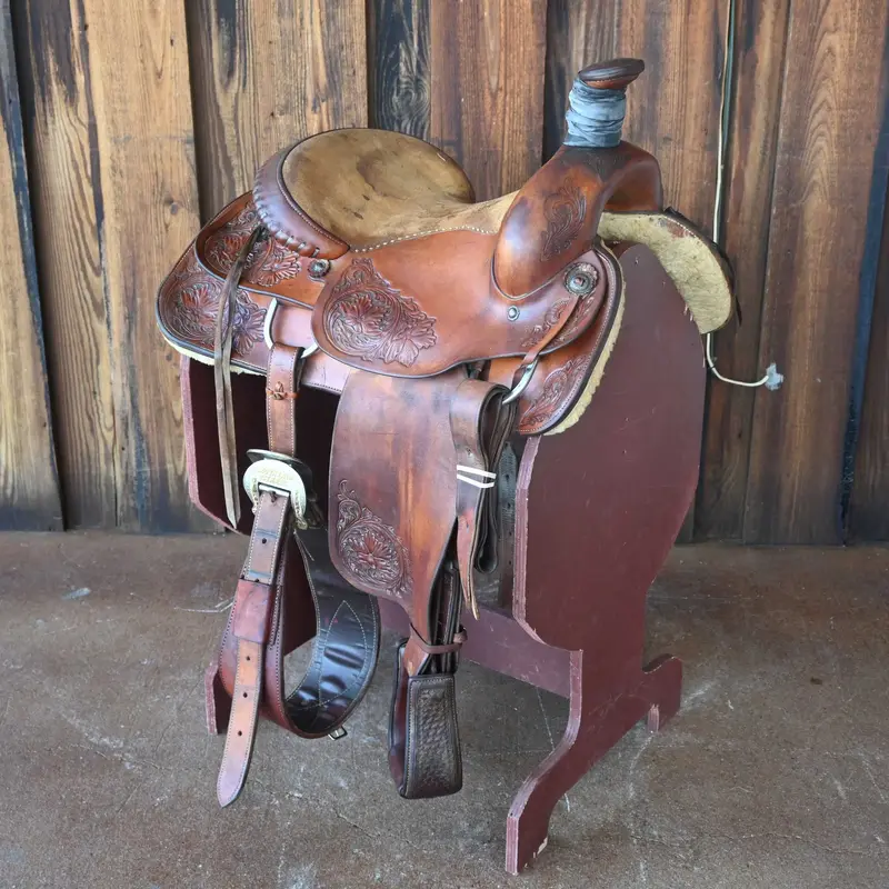 14.5" USED CLINT GIBSON TEAM ROPING SADDLE