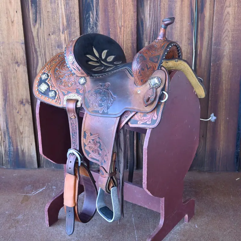 13" USED DOUBLE J LYNN MCKENZIE BARREL SADDLE