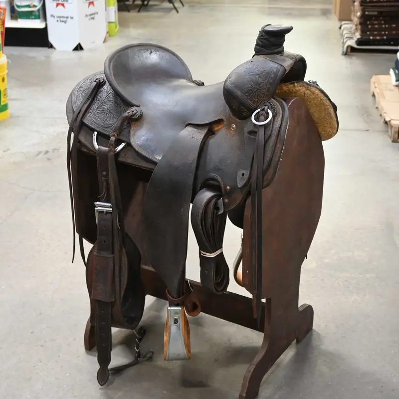 16" USED COWPUNCHER RANCH SADDLE