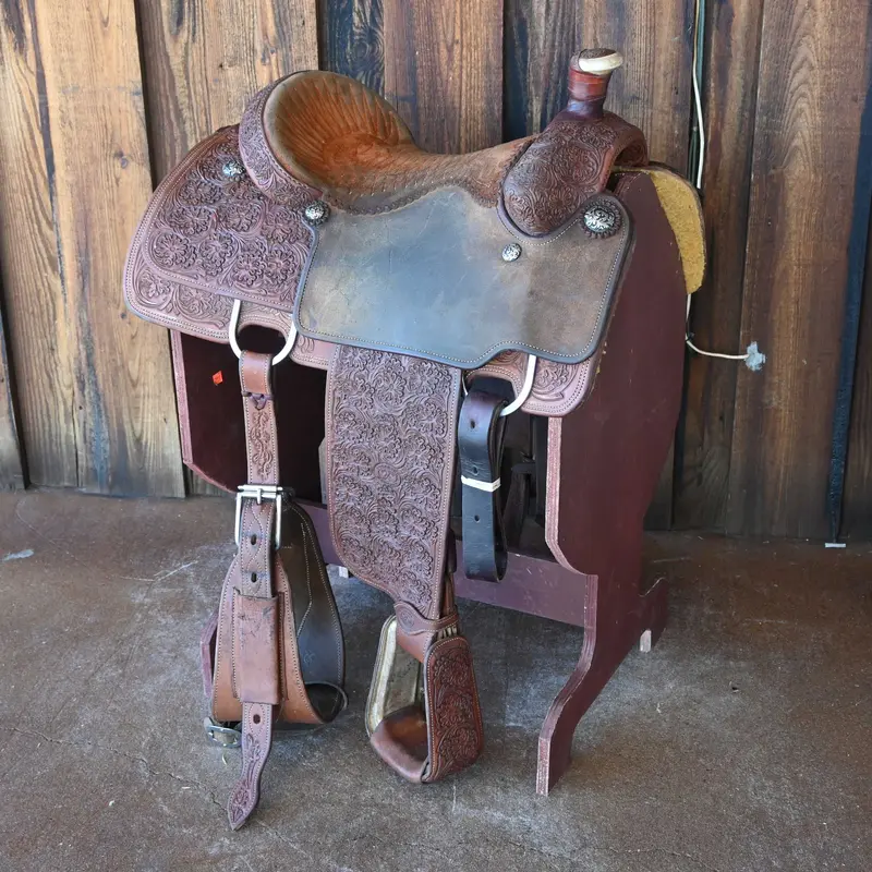 14.5" USED TOMAHAWK TEAM ROPING SADDLE