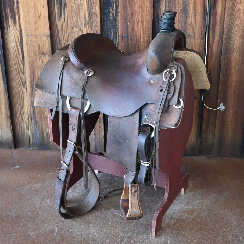 15.5" USED LUKE LANE RANCH CUTTER SADDLE