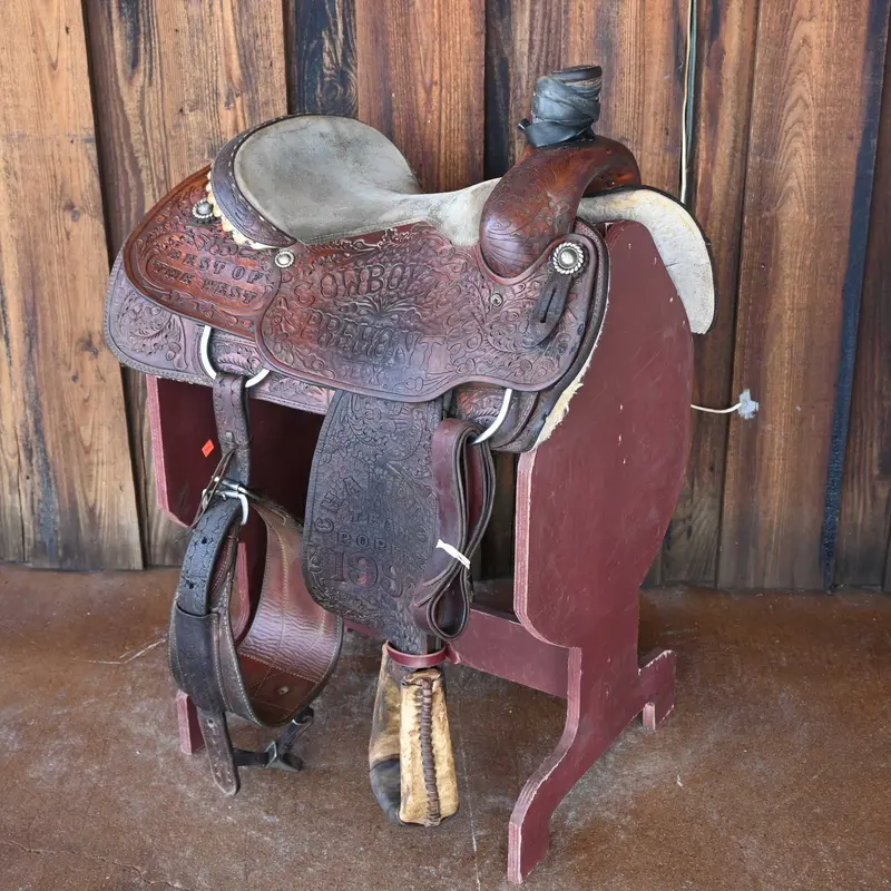 14.5" USED TWISTER TEAM ROPING SADDLE
