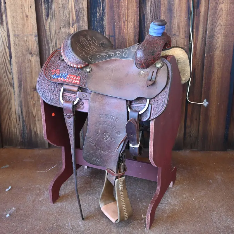14" USED USCRA SERIES TEAM ROPING SADDLE