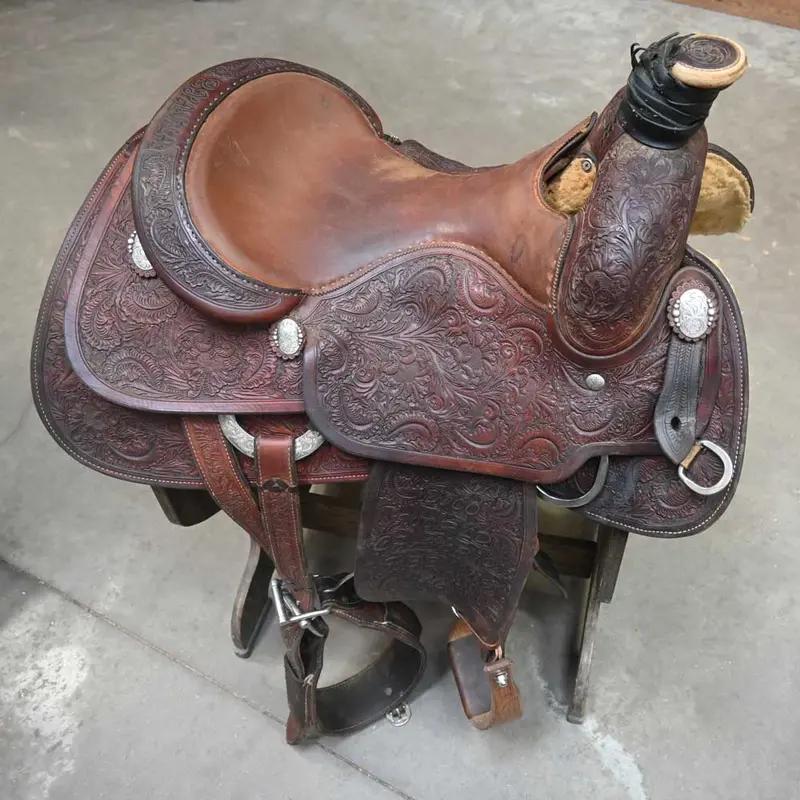15.5" USED BOB'S ROPING SADDLE