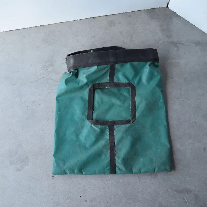 Used Western Heritage Hay Feeder