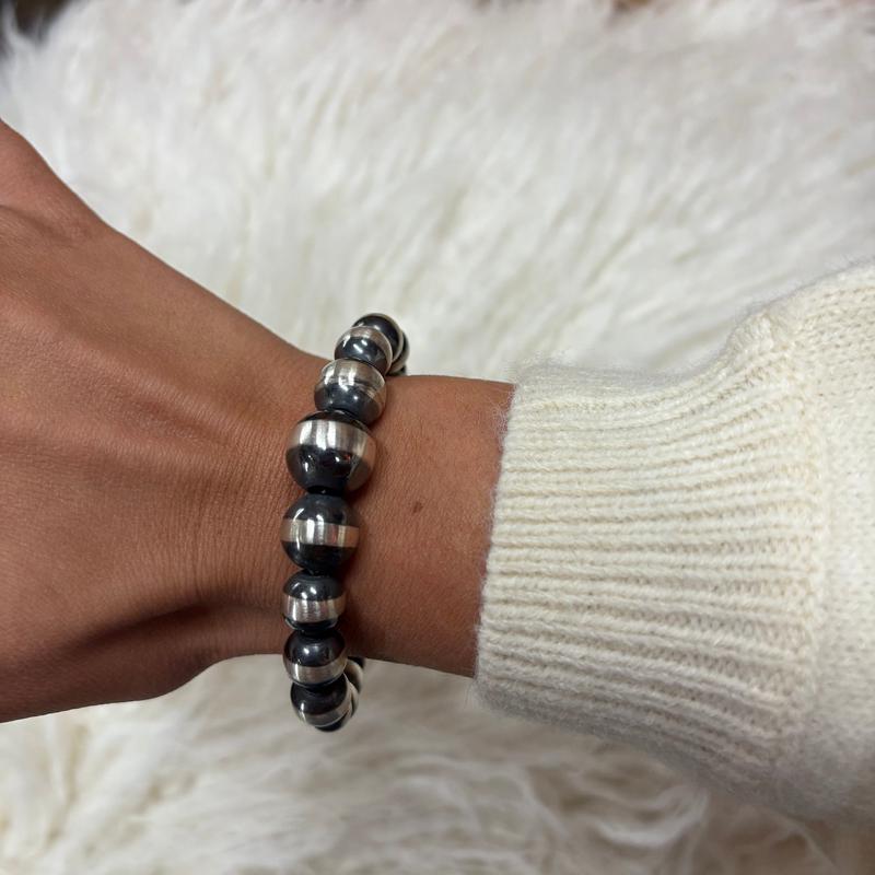 "Monroe" Navajo pearl Cuff
